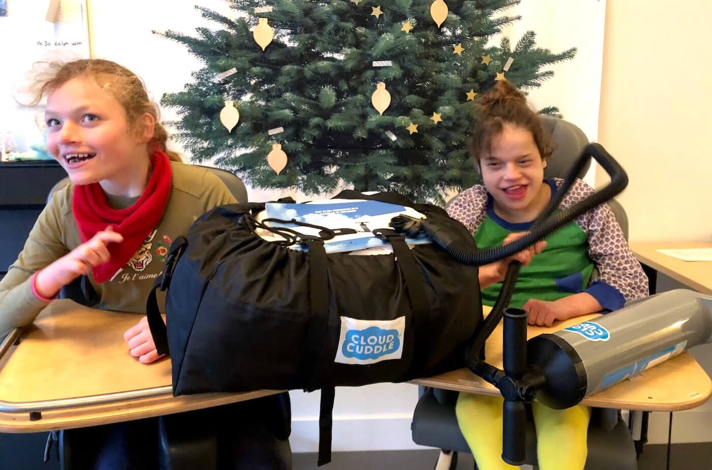 KDC AandachtsLab heeft CloudCuddle bedtent voor kind met EMB